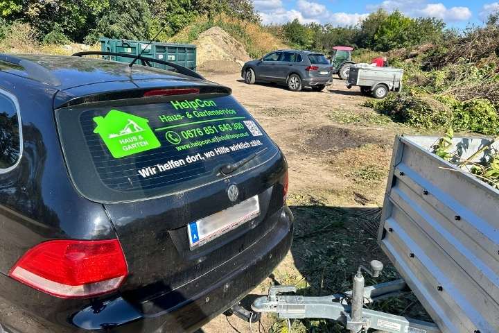 HelpCon Haus Garten im Einsatz Fahrzeuge